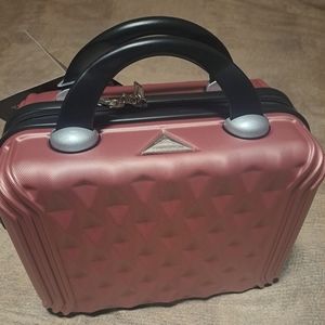 Beauty triforce Hardside case